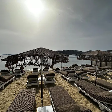 Agia Anna Beachfront Boutique 3*