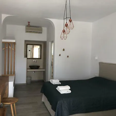 Отель Agia Anna Beachfront Boutique Парага