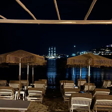 Agia Anna Beachfront Boutique Hotel