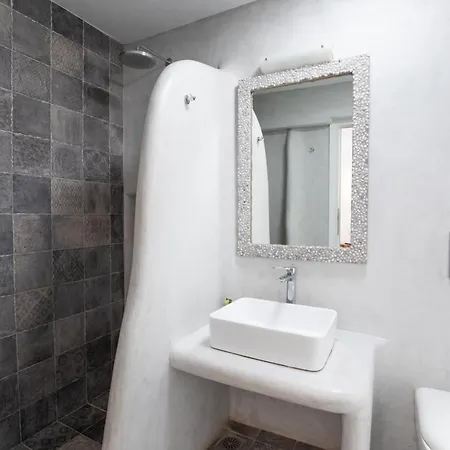 Agia Anna Beachfront Boutique Ξενοδοχείο 3*
