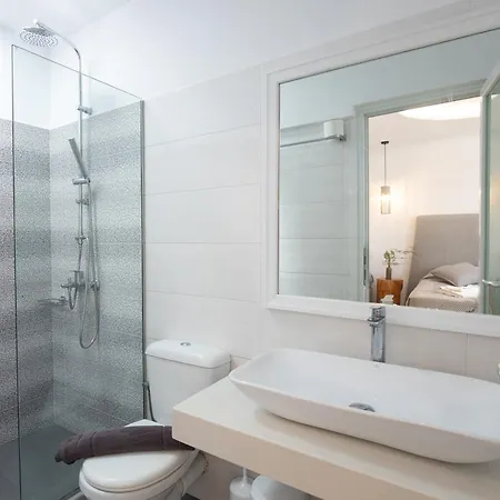 מלון Agia Anna Beachfront Boutique