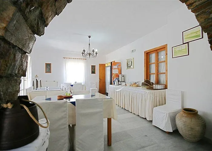 호텔 Agia Anna Beachfront Boutique 3*